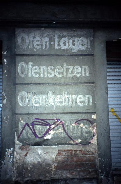 Dresden-Äußere Neustadt, Martin-Luther-Str 24, 12.1.1997.jpg
